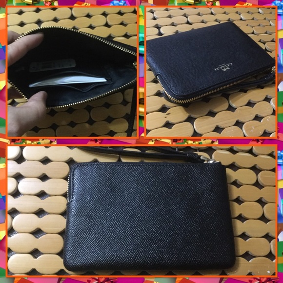 Authentic Coach black leather wristlet - Picture 2 of 2